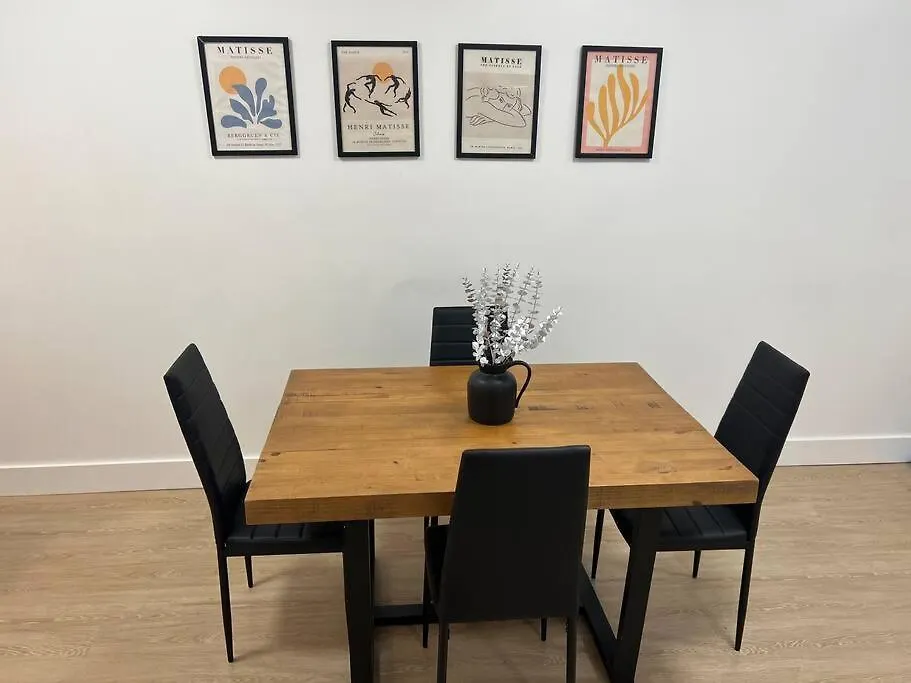 شقة Modern 2 Bedroom Apt W Pool Table In Heart Of Bklyn نيو يورك