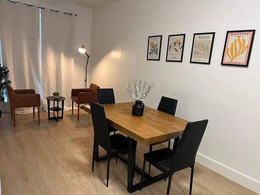 Modern 2 Bedroom Apt W Pool Table In Heart Of Bklyn نيو يورك شقة
